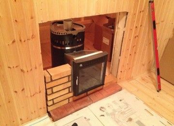 Установка банной печи с панорамным стеклом Установка банной печи с панорамным стеклом